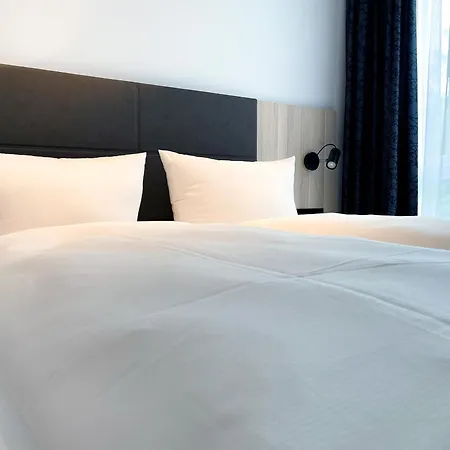 Holi-berlin 3*