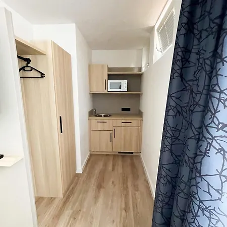 Holi-berlin Hotel 3*