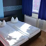 Holi 3* Berlijn