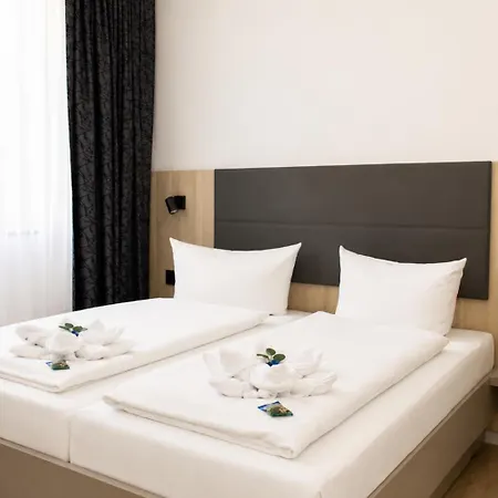 Holi Apartahotel 3*
