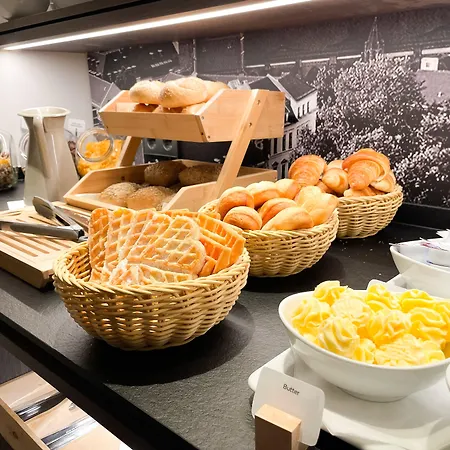 Holi 3* ベルリン